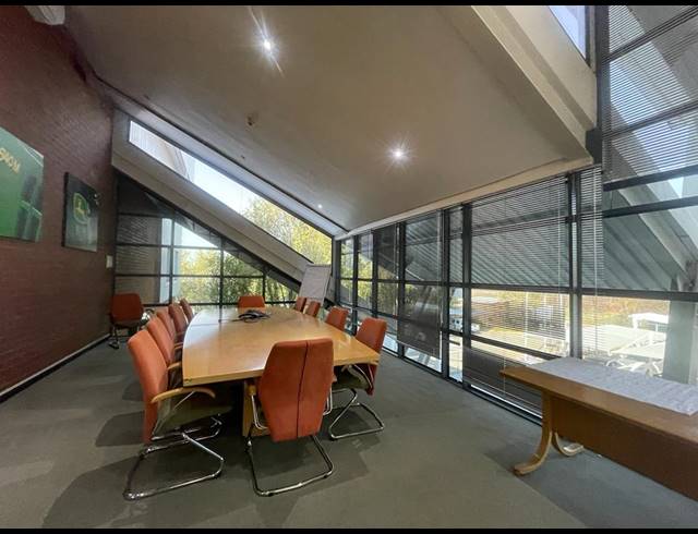 4,633M² WAREHOUSE FOR SALE IN HUGHES